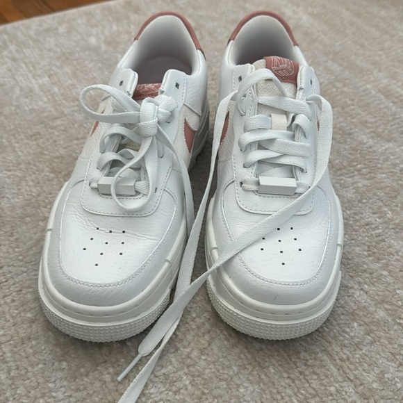 Nike sneakers - Picture 4 of 5